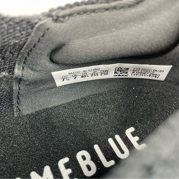 Adidas UltraBoost 21 Running Shoes - Picture 13 of 13